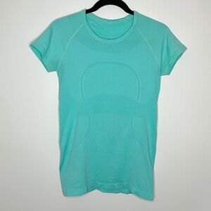 lululemon athletica Aqua Short Sleeve Tee